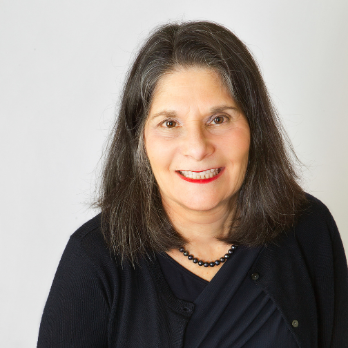 Caryl Bowers orthopedic physician recruiter for St. John Associates has over 19 years of experience in the ortho field and over 500 matches