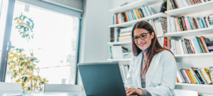 Physician researching how to get licensed in any of the US states for medical licsense